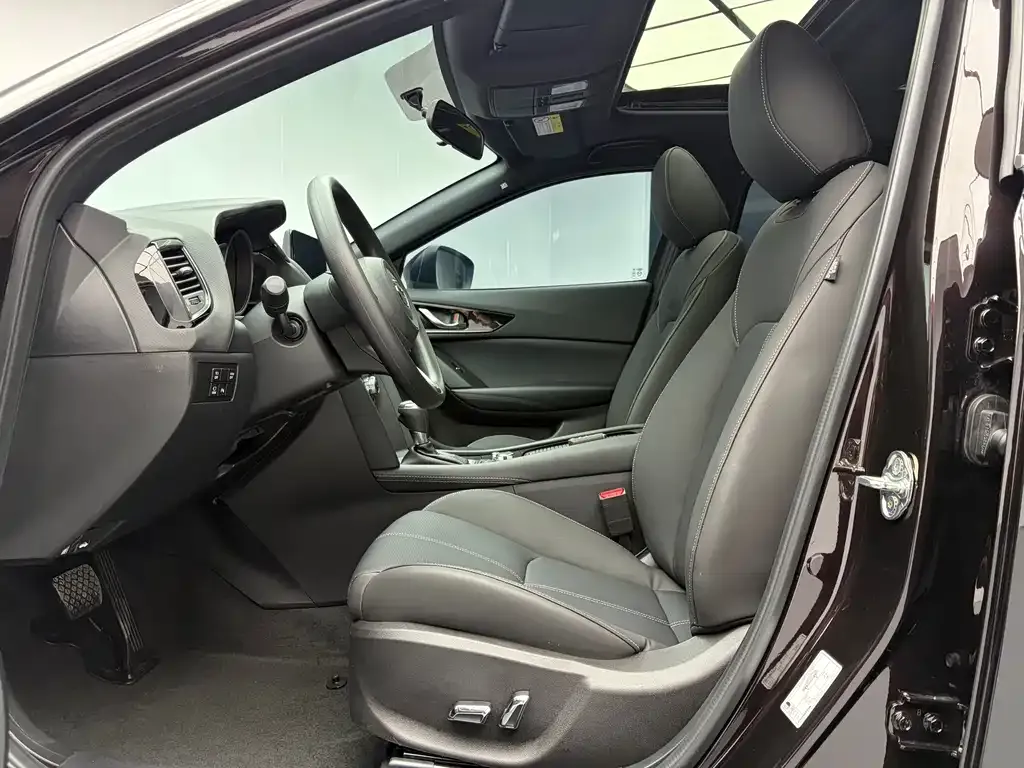 Mazda CX-4 — фото 10