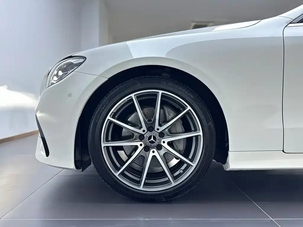 Mercedes-Benz E-Class (Import) — фото 5
