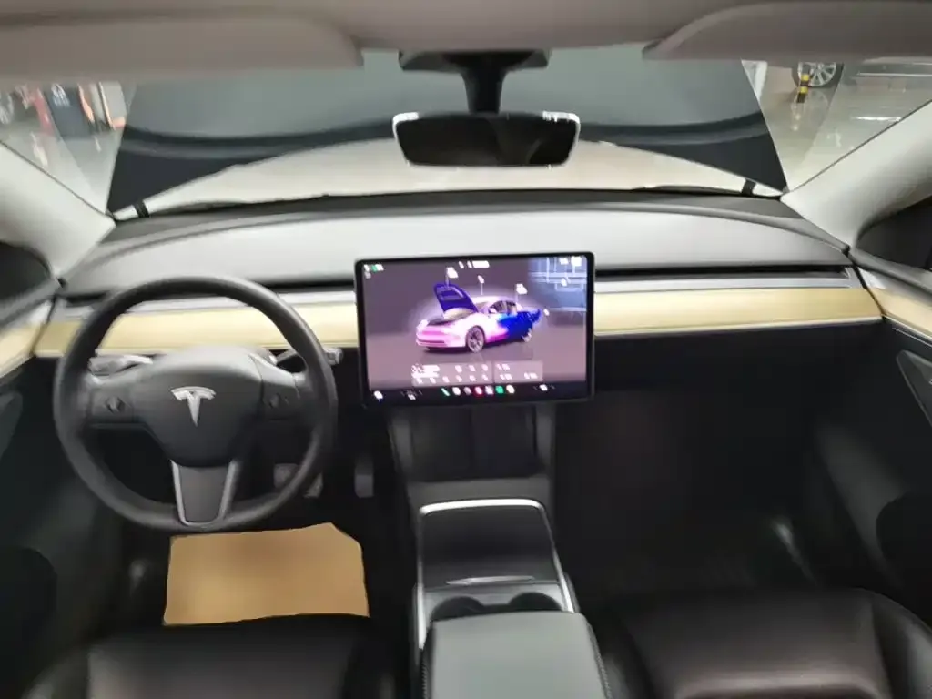 Tesla Model Y — фото 3