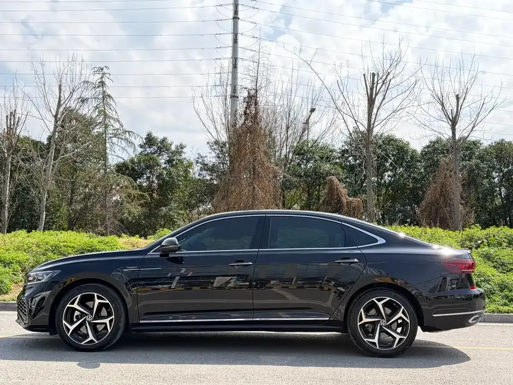Volkswagen Passat — фото 4