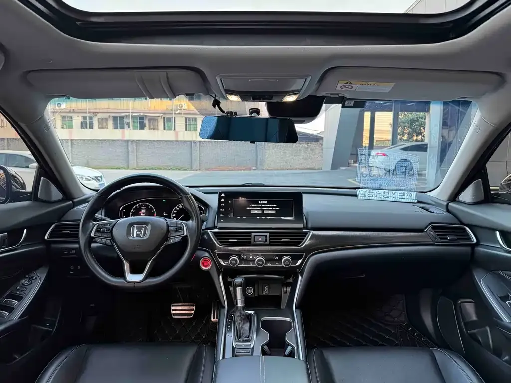Honda Accord — фото 4