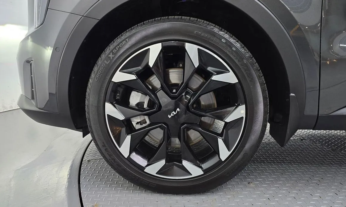 Kia Sorento — фото 9