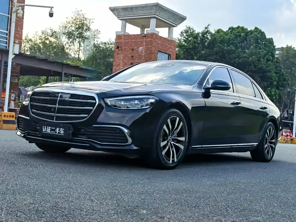 Mercedes-Benz S-Class — фото 1