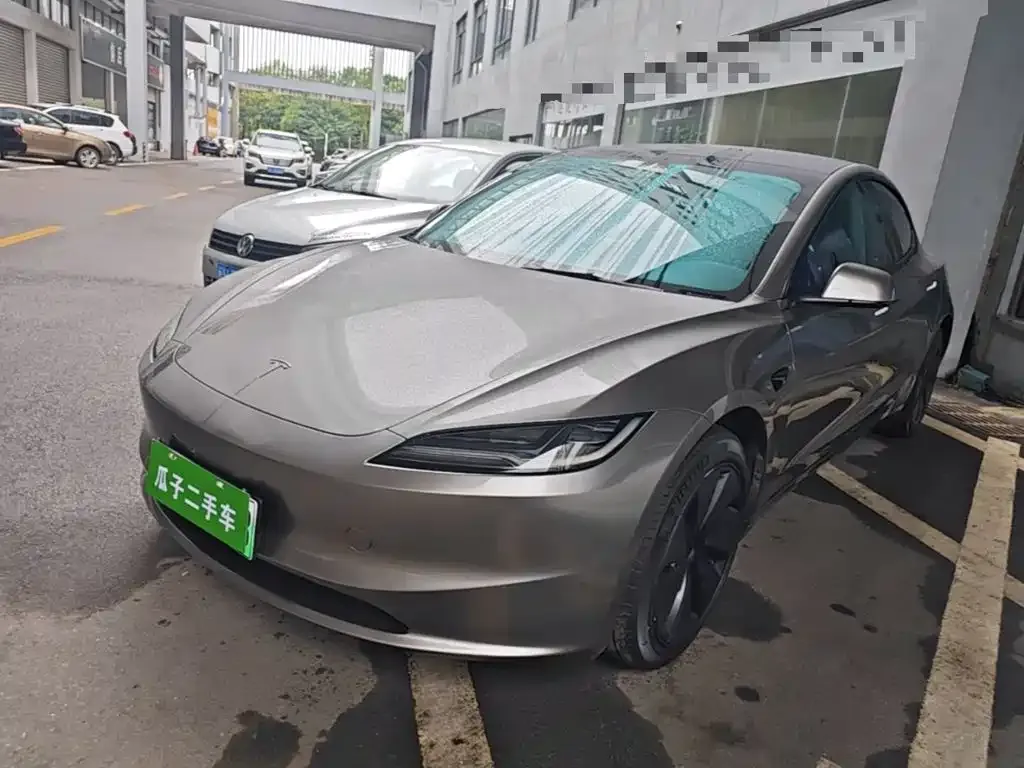 Tesla Model 3 — фото 1