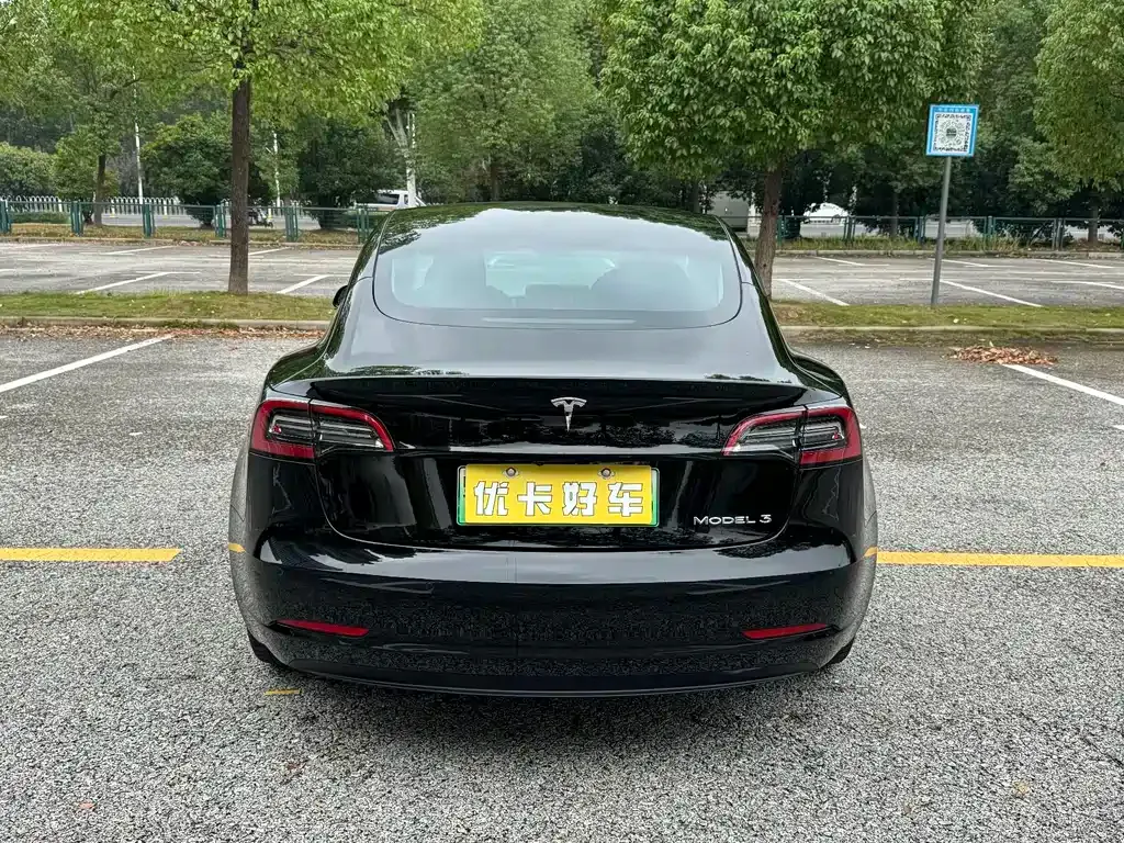 Tesla Model 3 — фото 8