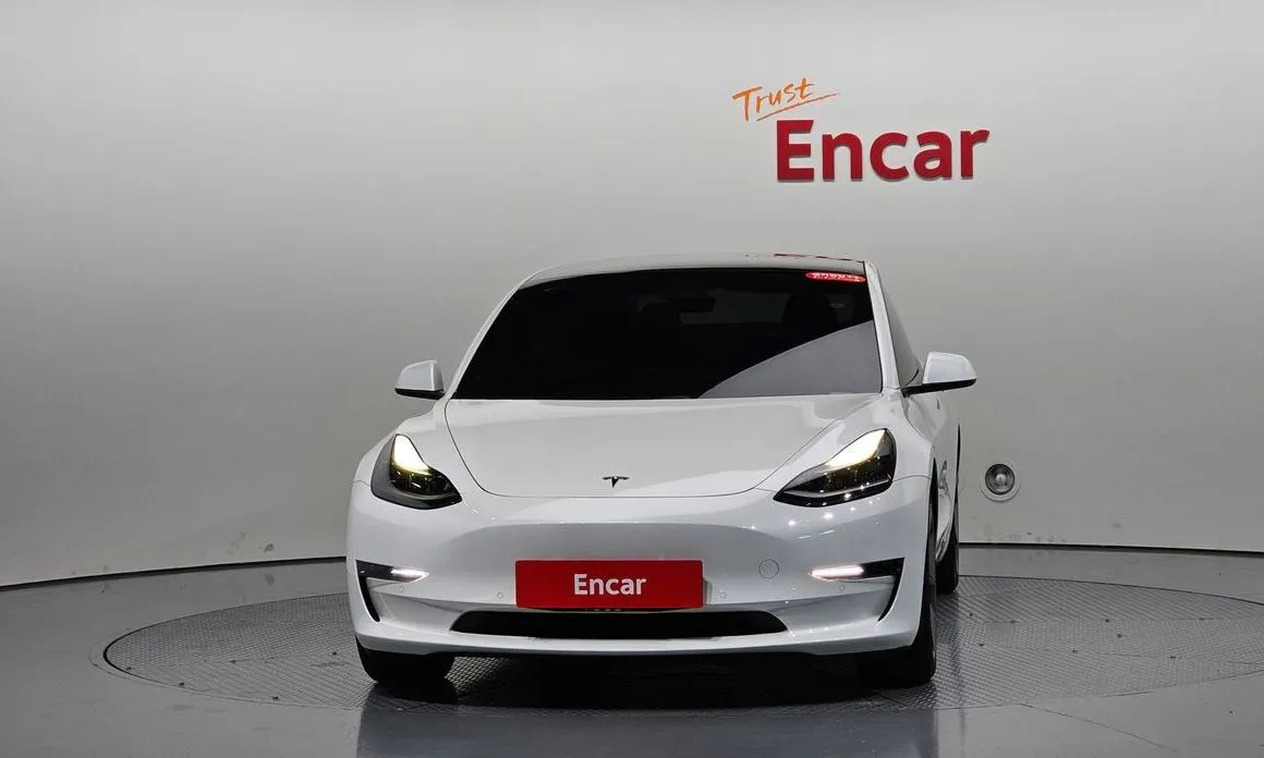 Tesla Model 3 — фото 2