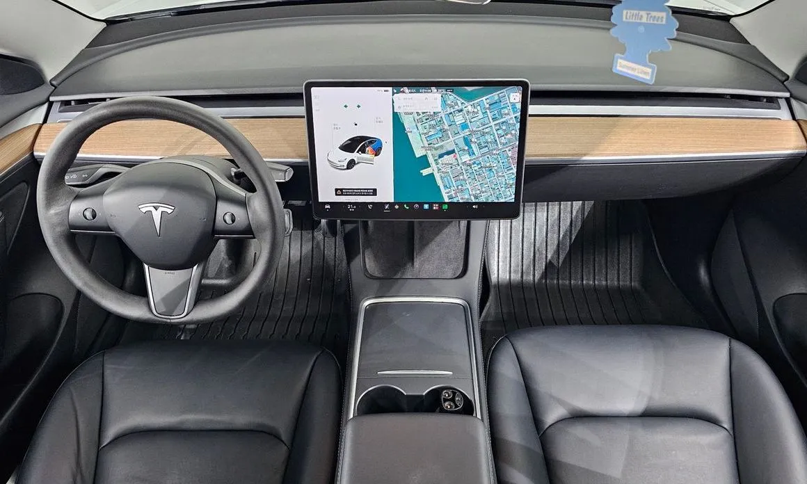 Tesla Model 3 — фото 9