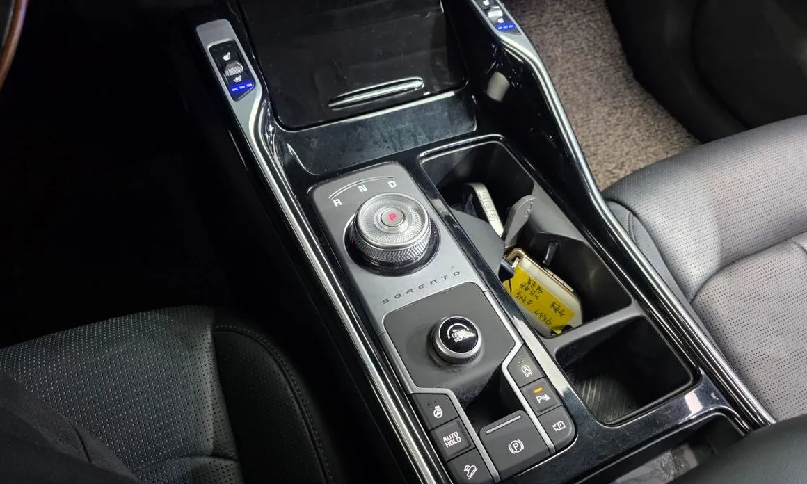 Kia Sorento — фото 10