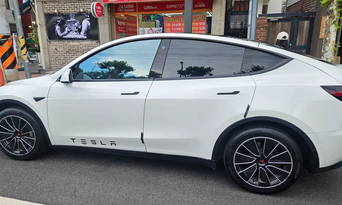 Tesla Model Y — фото 7