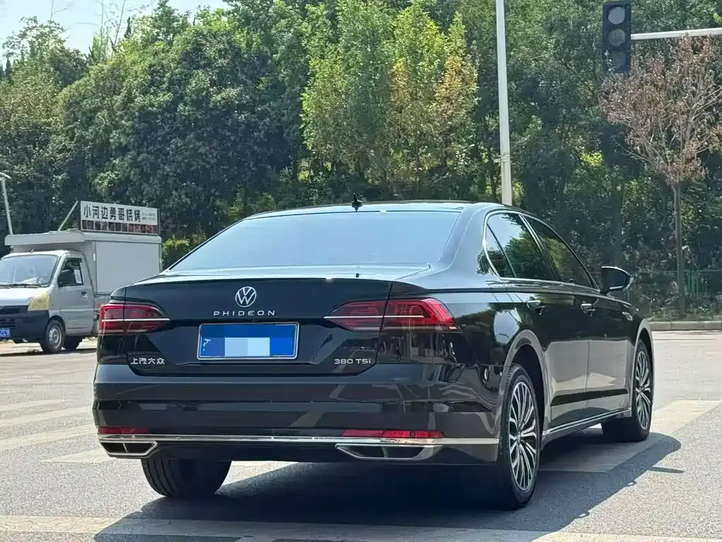 Volkswagen Phideon — фото 2