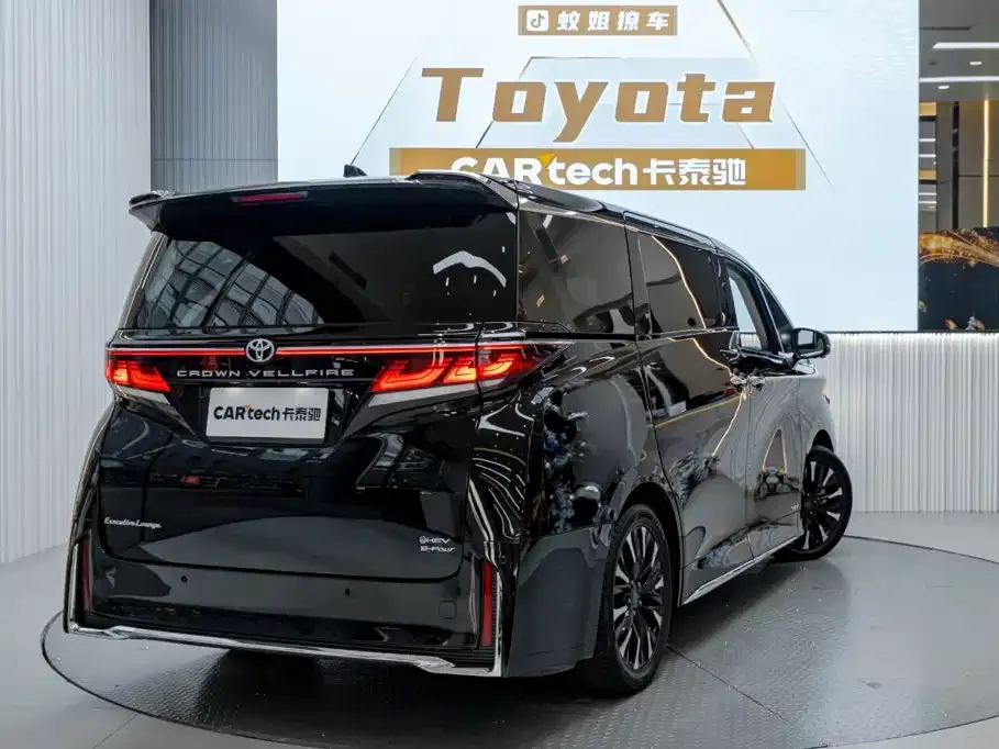Toyota Vellfire — фото 9