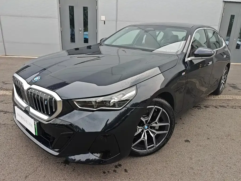 BMW i5 — фото 1