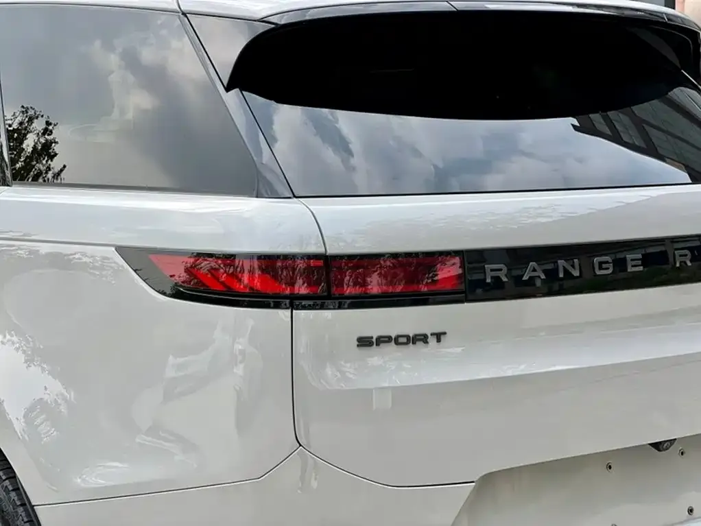 Land Rover Sport — фото 1