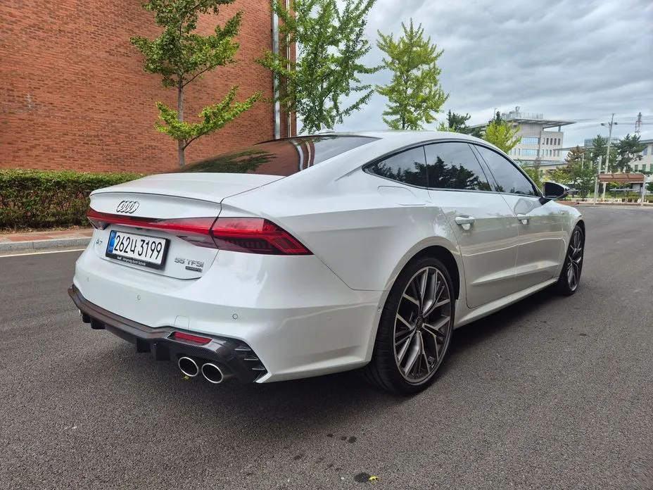 Audi A7 — фото 9