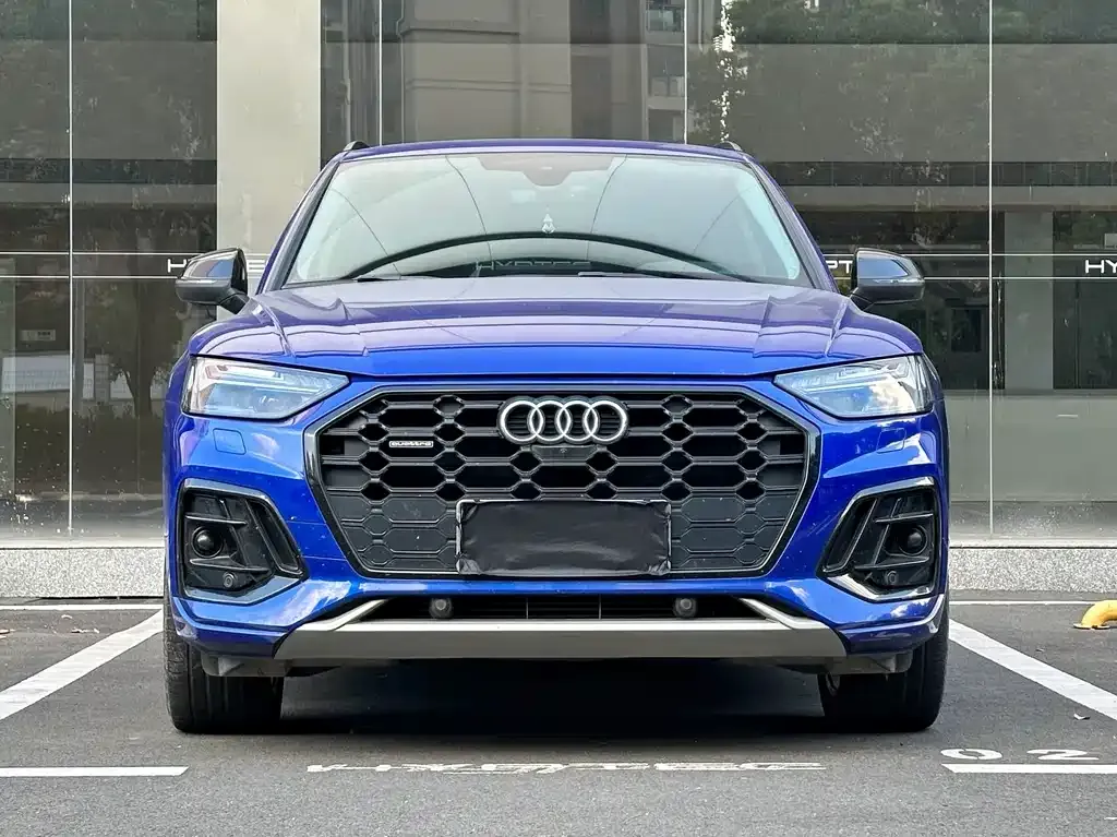 Audi Q5L — фото 8