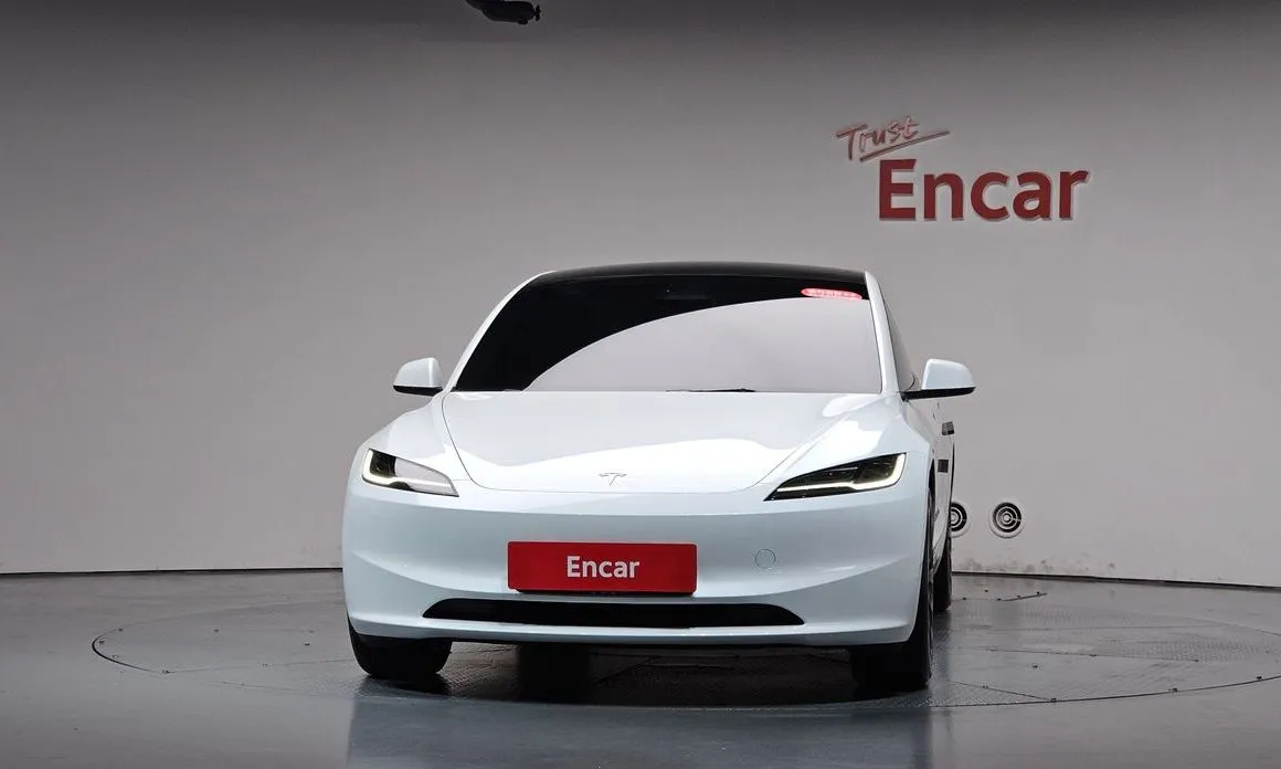 Tesla Model 3 — фото 9
