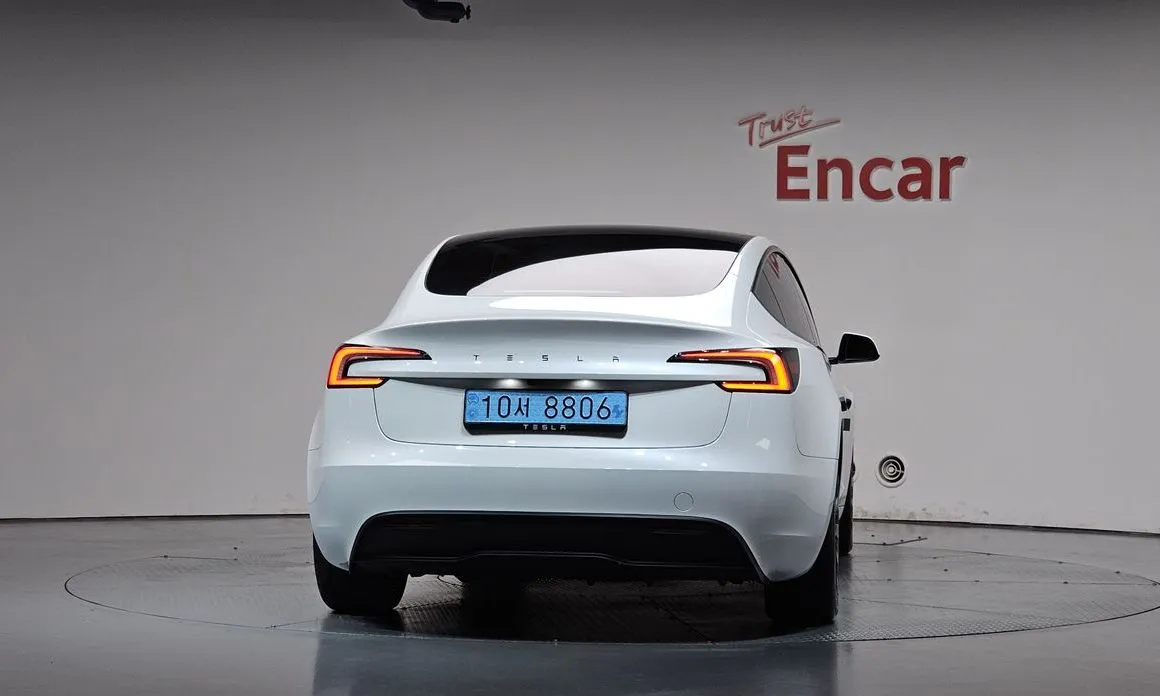 Tesla Model 3 — фото 2