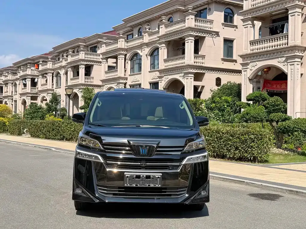Toyota Vellfire — фото 7