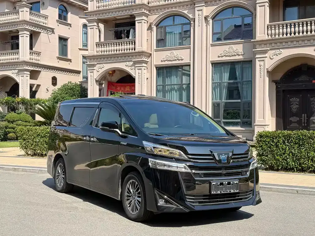 Toyota Vellfire — фото 4