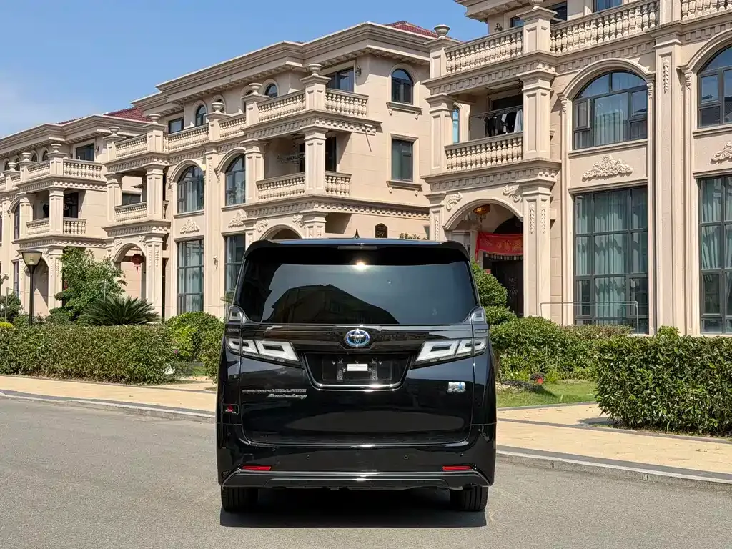 Toyota Vellfire — фото 9