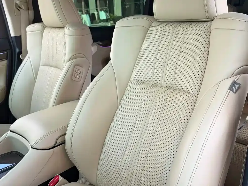 Toyota Vellfire — фото 2