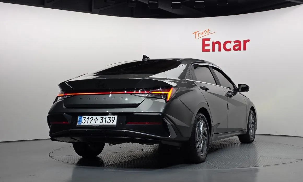 Hyundai AVANTE — фото 2