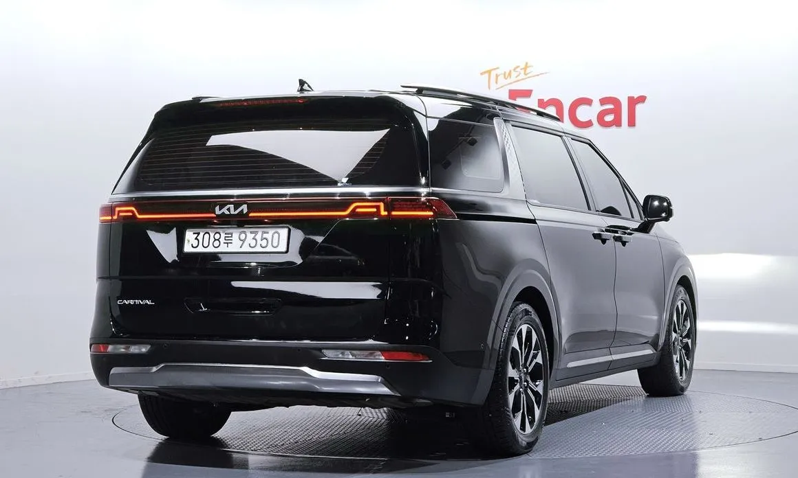 Kia Carnival — фото 8