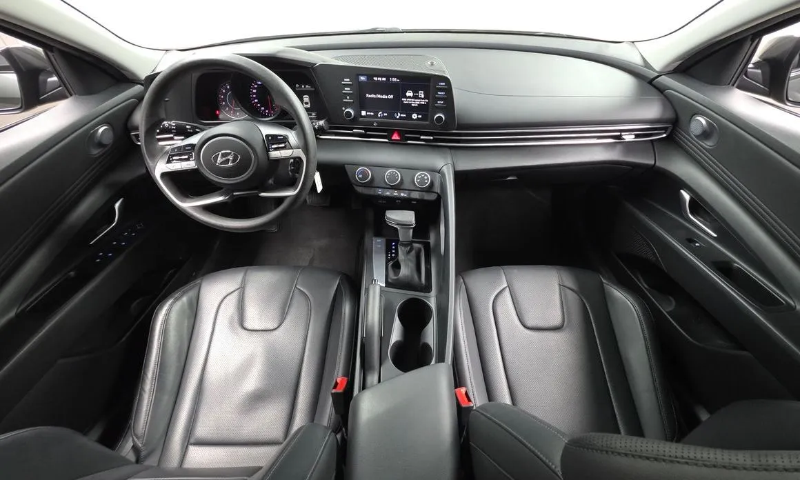 Hyundai AVANTE — фото 4