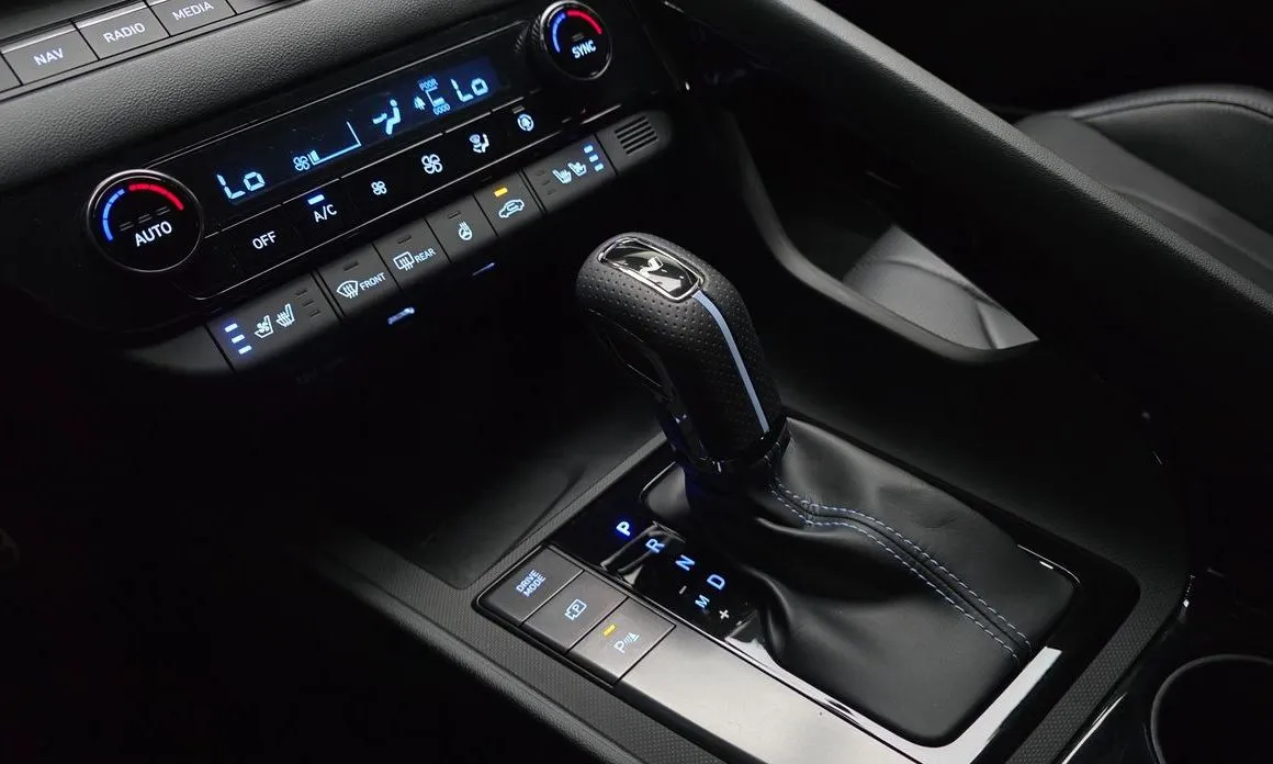 Hyundai AVANTE — фото 4