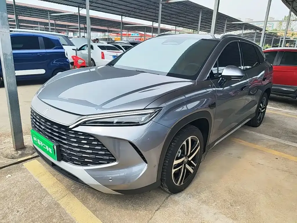 BYD L DM-i — фото 4