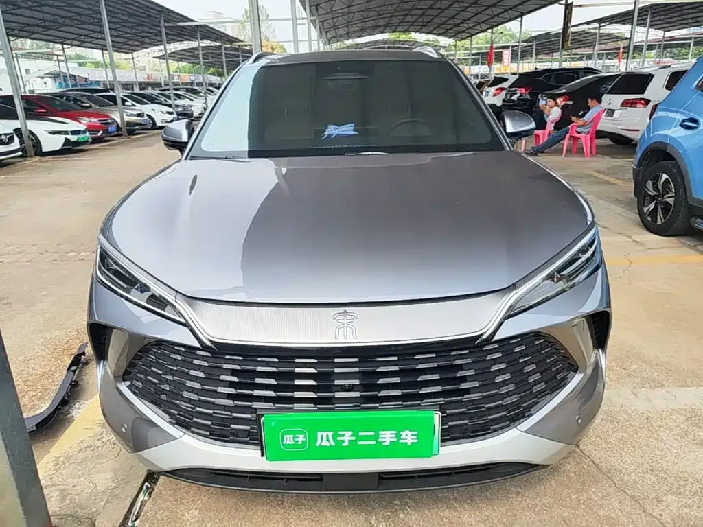 BYD L DM-i — фото 9