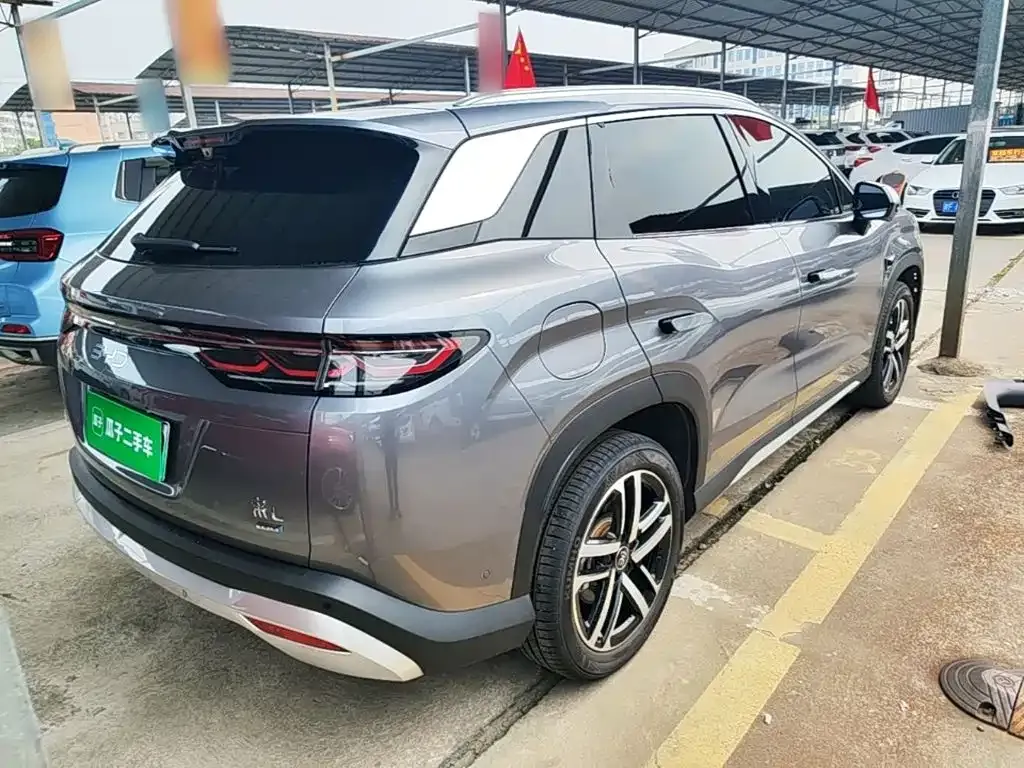 BYD L DM-i — фото 6