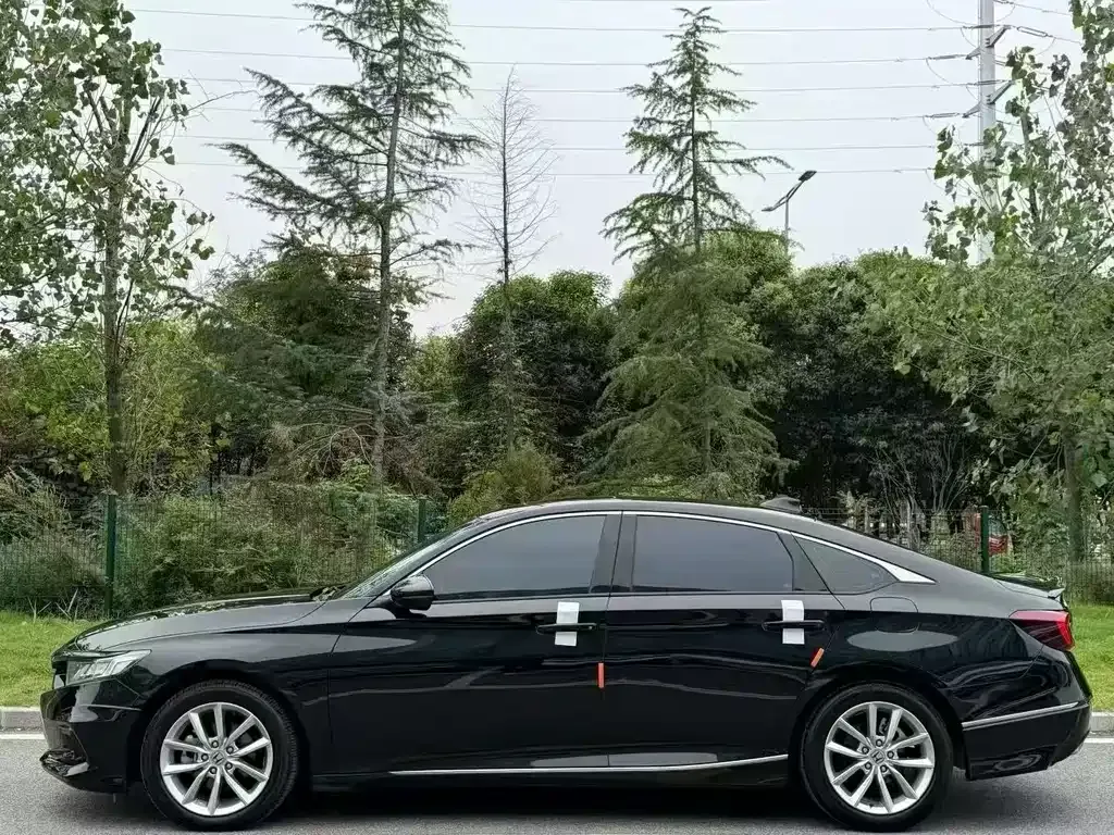 Honda Accord — фото 3
