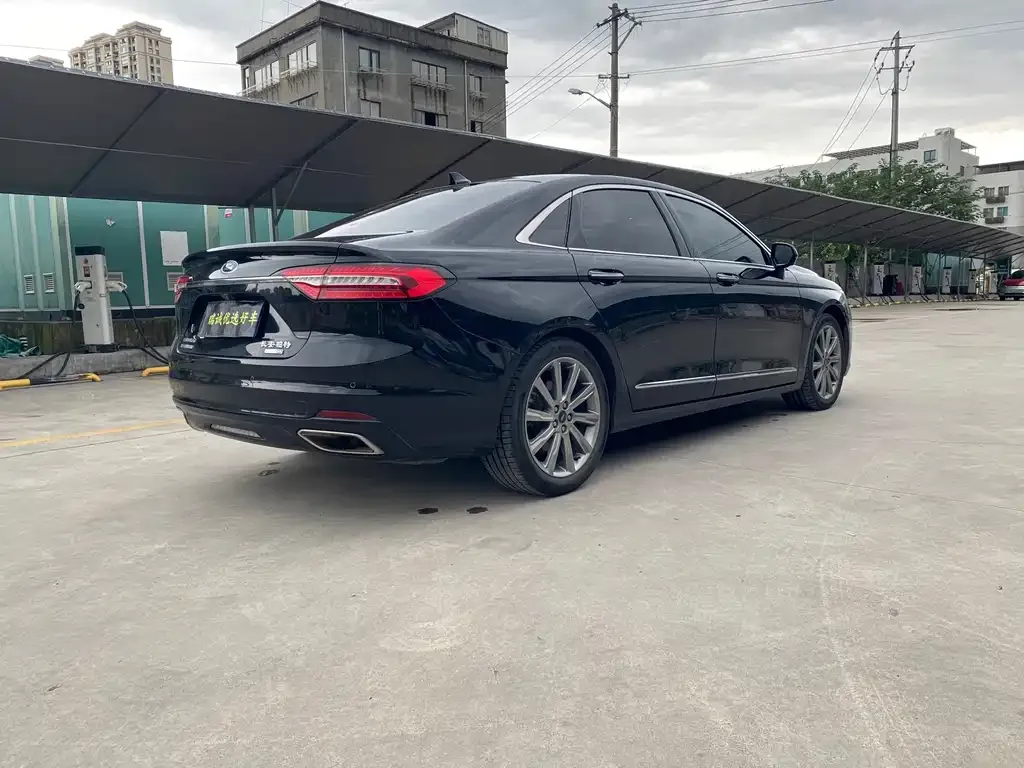 Ford Taurus — фото 10