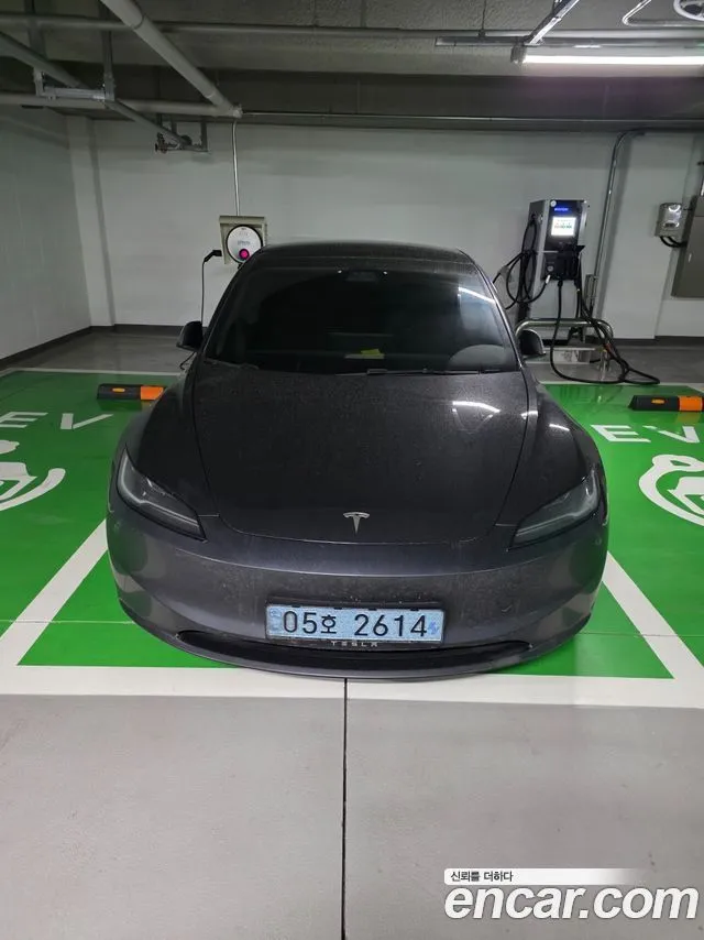 Tesla Model 3 — фото 1