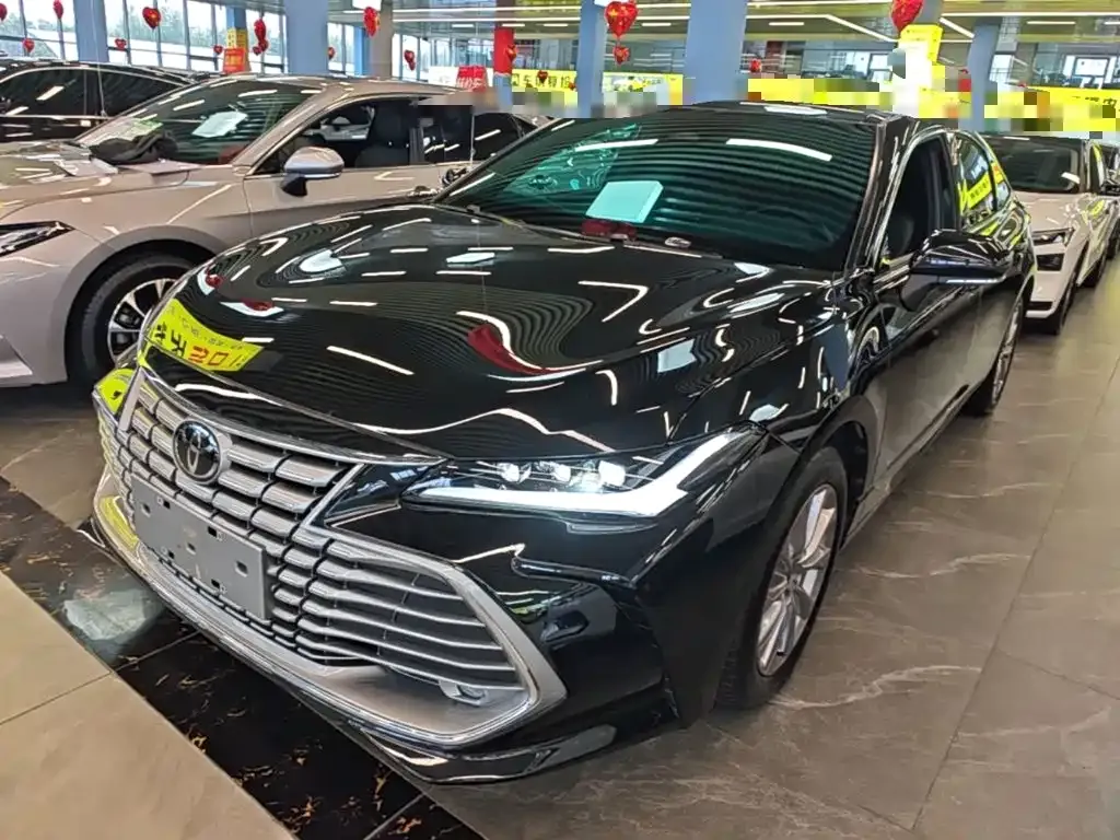 Toyota Avalon — фото 1