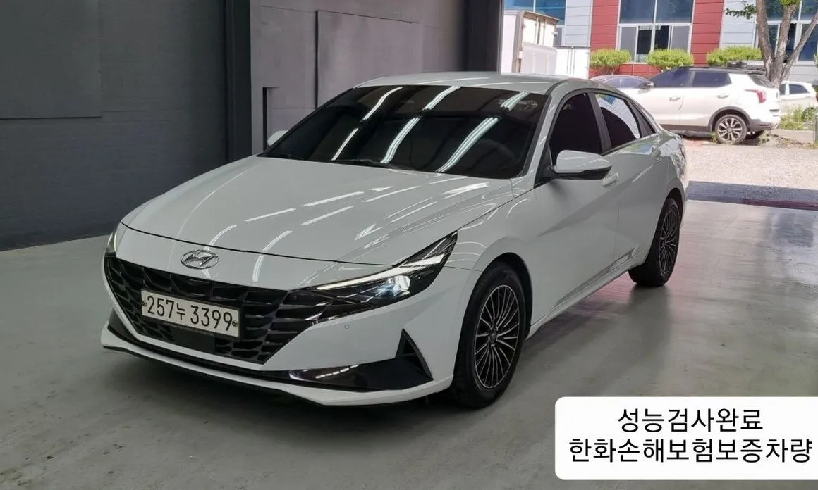 Hyundai AVANTE — фото 1