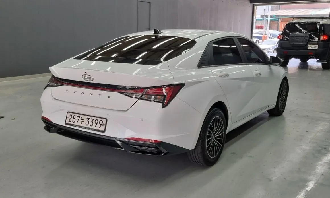 Hyundai AVANTE — фото 3