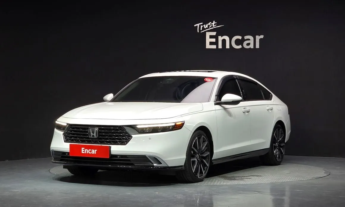 Honda Accord — фото 1