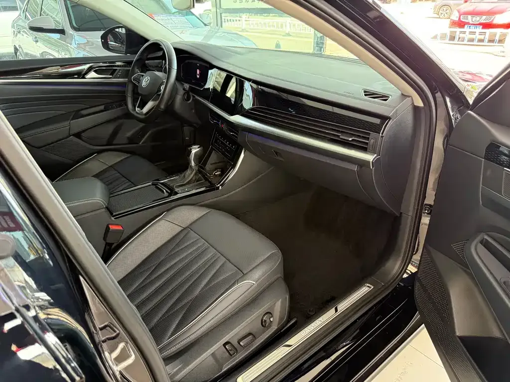 Volkswagen Passat — фото 8