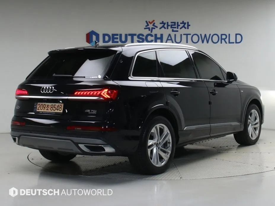 Audi Q7 — фото 3
