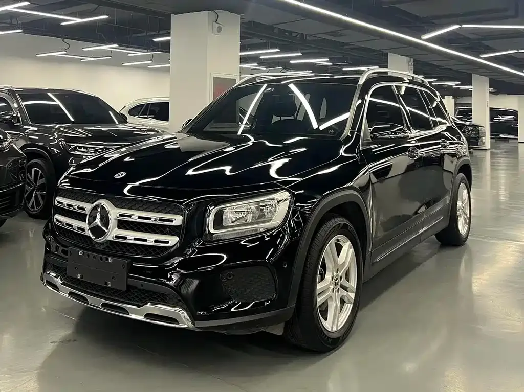 Mercedes-Benz GLB — фото 1