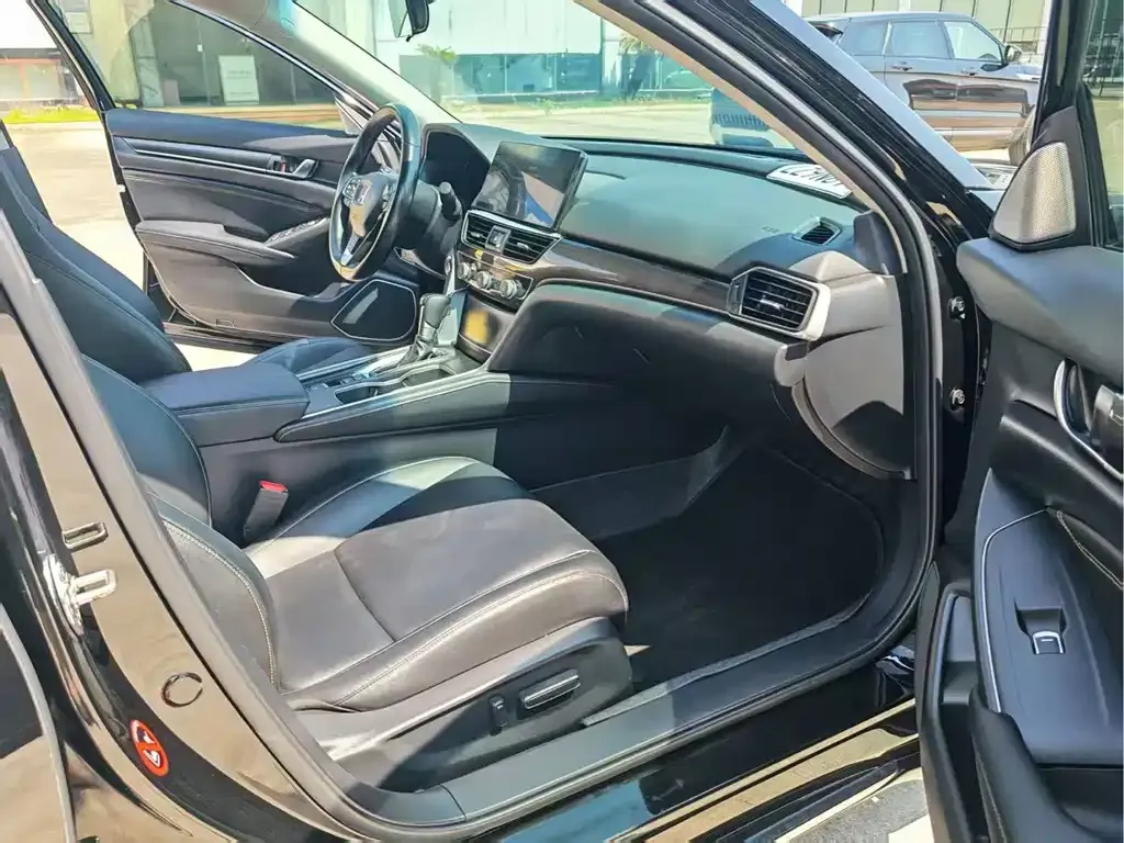 Honda Accord — фото 3