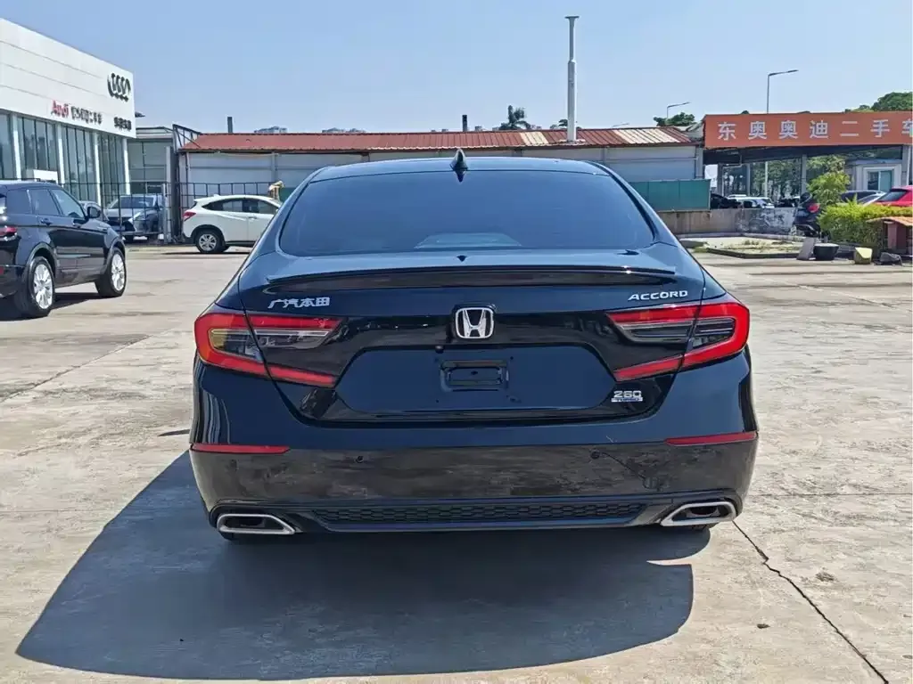 Honda Accord — фото 5