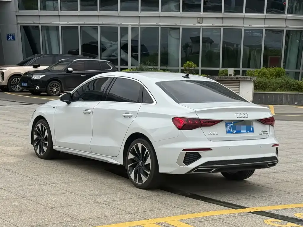 Audi A3 — фото 2