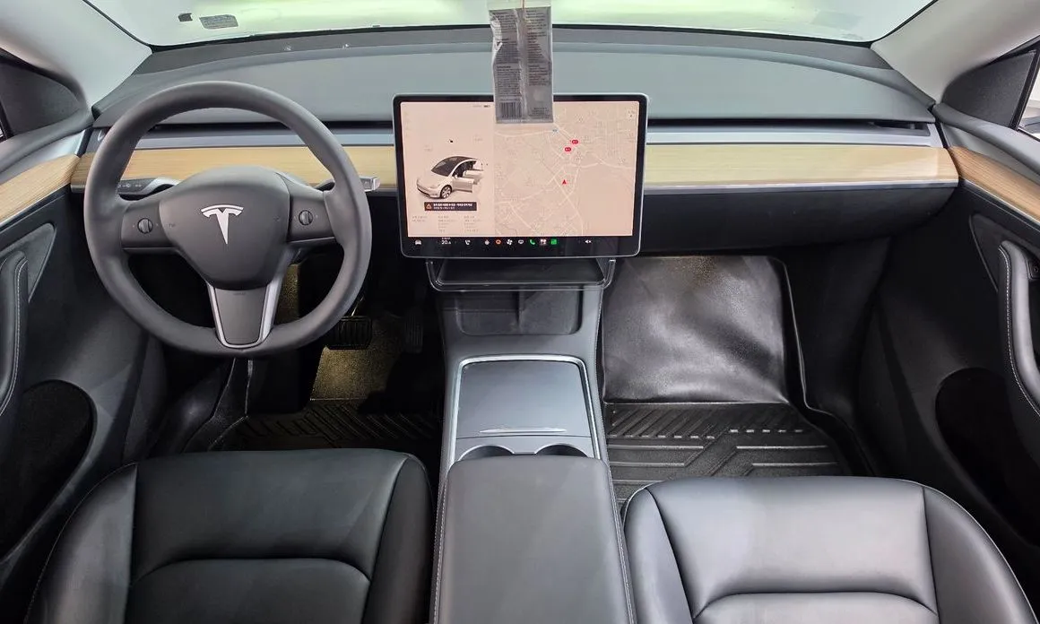 Tesla Model Y — фото 7