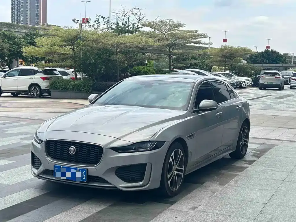 Jaguar XEL — фото 1
