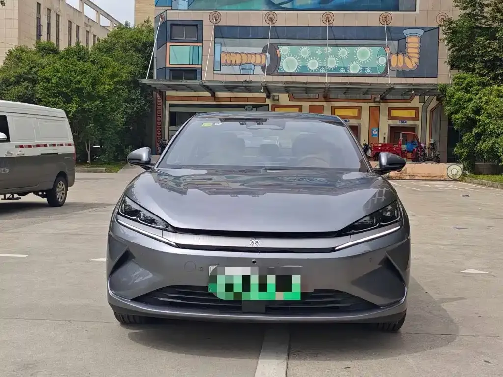 BYD Qin L — фото 4