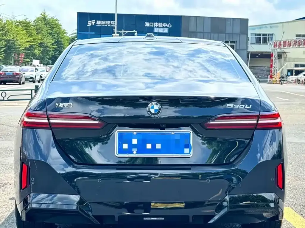 BMW 5 Series — фото 5