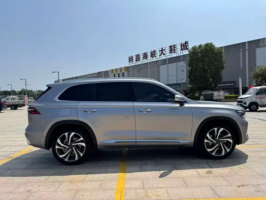Geely Xingyue L — фото 6